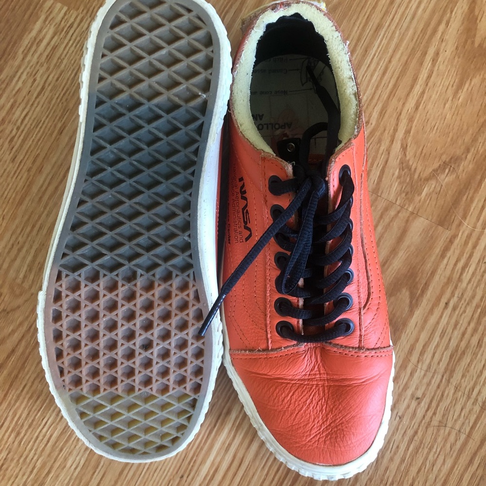 NASA Vans - Picture 3 of 4